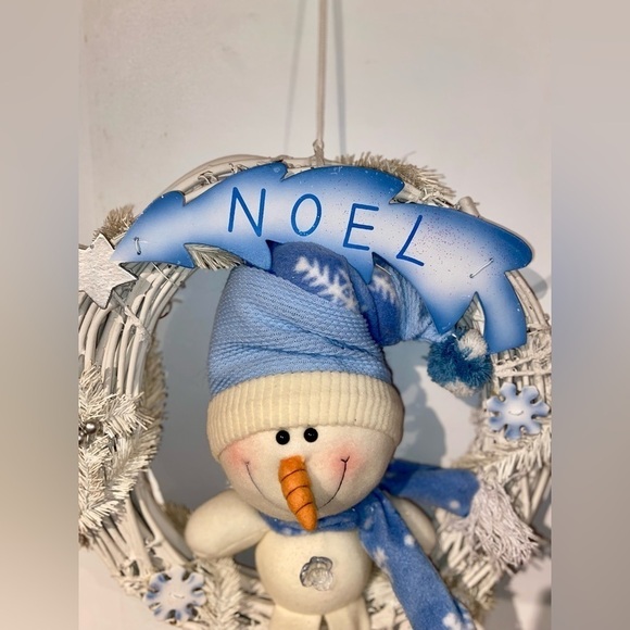 3/75$ Christmas white&blue‎ wicker Door Wreath with Stuffed SnowMan - Picture 12 of 13